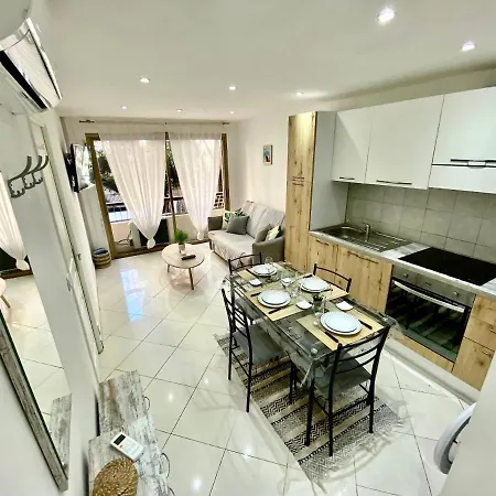 Apartment Rue Lacour By Scls Locations *